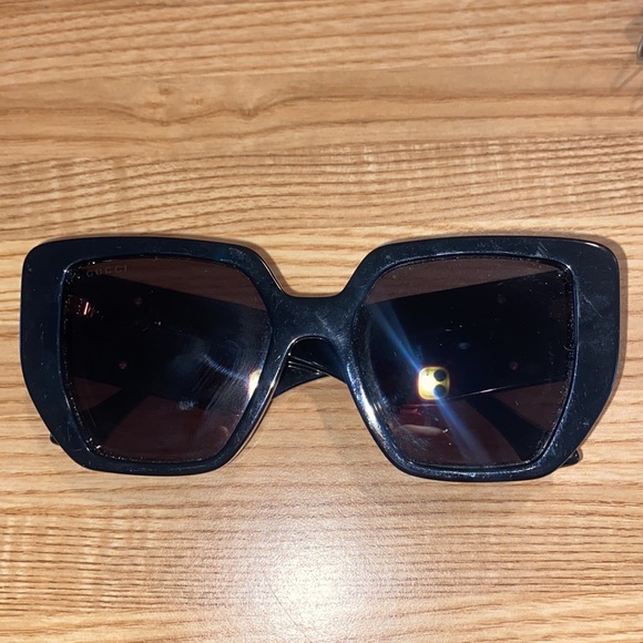 GUCCI OVERSIZE SUNGLASSES - Picture 6 of 16
